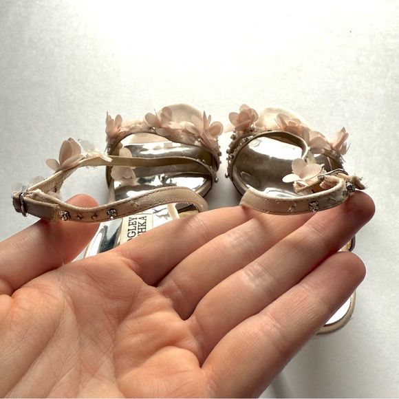 Badgley Mischka Pink Flower Petal Rhinestone Open Toe Ankle Strap Heels - Picture 5 of 10